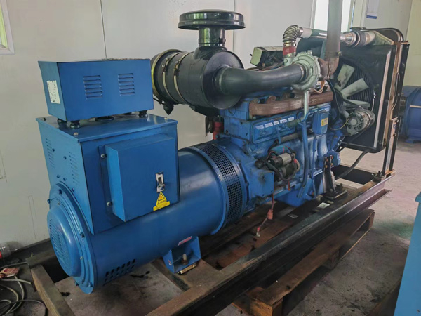 承德100kW柴油发电机组使用多级机油有哪些优缺点？